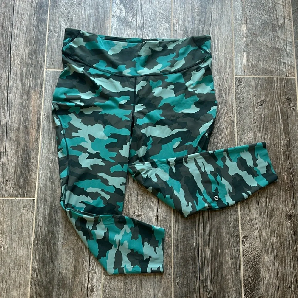 Lululemon Leggings size 20 camo